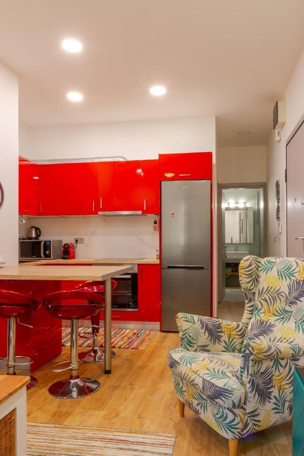 Academia Apartments By The Park Athena Bagian luar foto