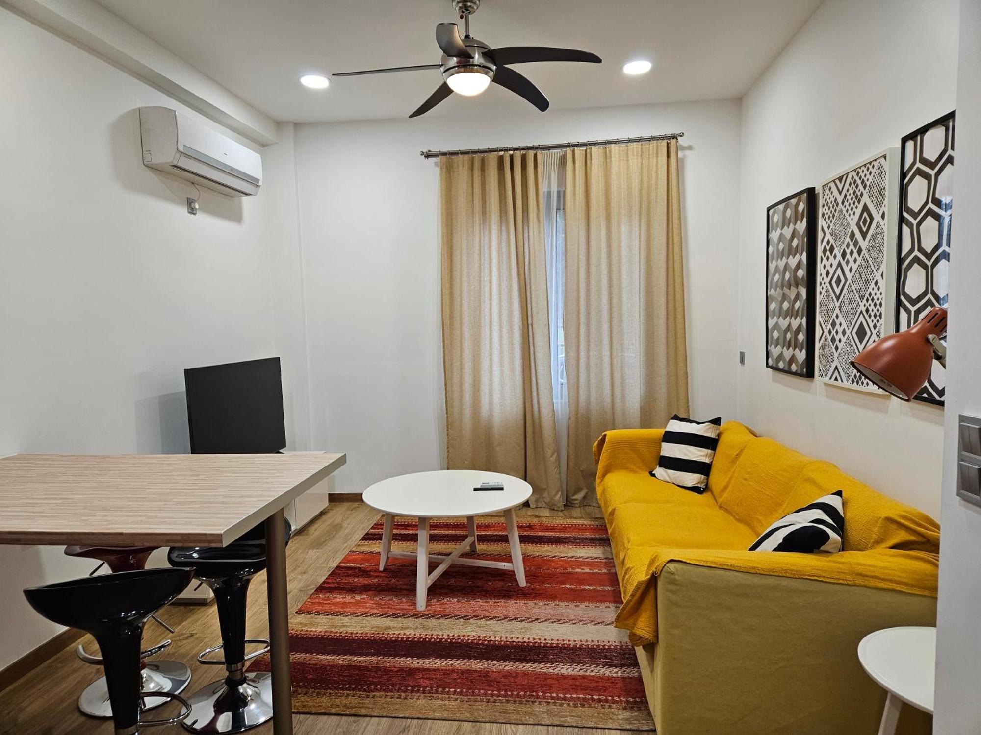 Academia Apartments By The Park Athena Bagian luar foto